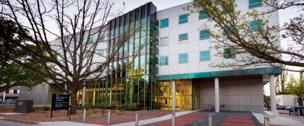 澳大利亚国立大学经济学院