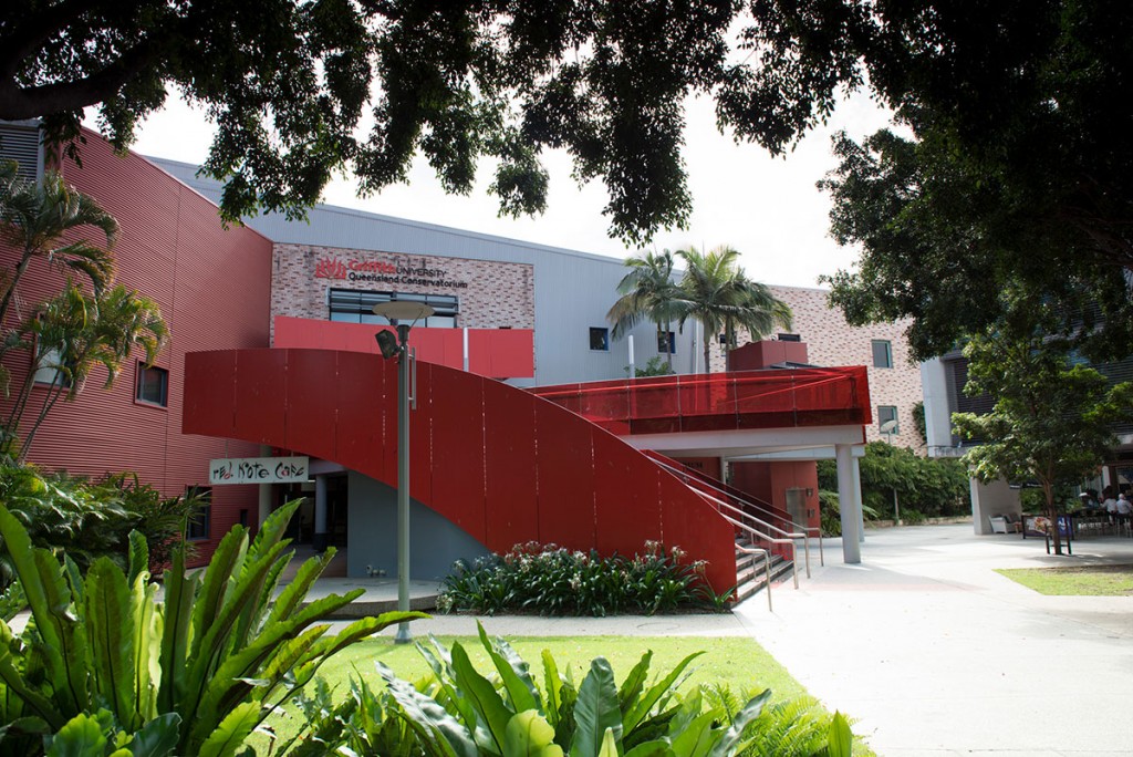 格里菲斯表演艺术