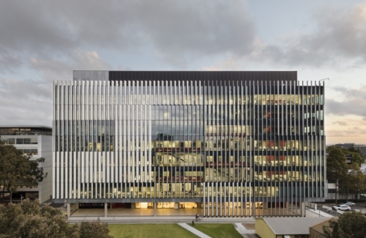 新南威尔士大学信息技术